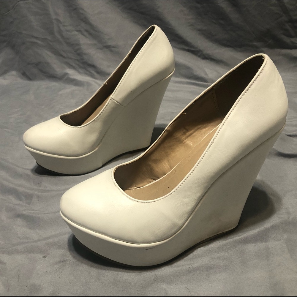 Size 8 1/2 white wedges